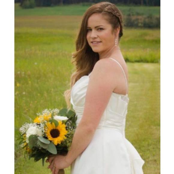 Meet your Posher, Stephanie - Picture 1 of 1